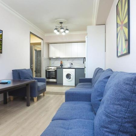 Stay Inn Apartments On Amiryan 15 예레반 외부 사진