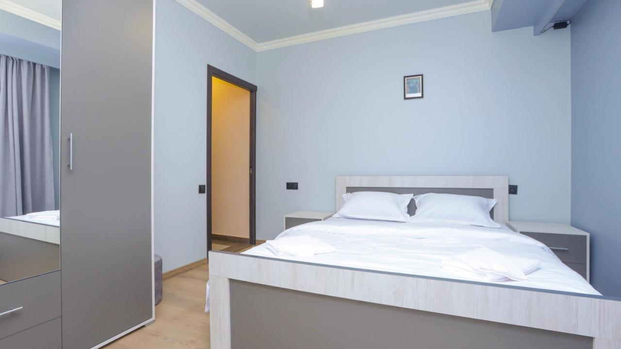 Stay Inn Apartments On Amiryan 15 예레반 외부 사진