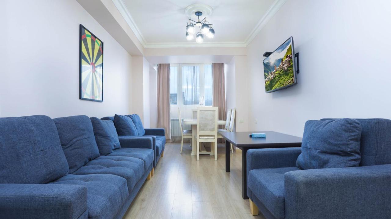 Stay Inn Apartments On Amiryan 15 예레반 외부 사진