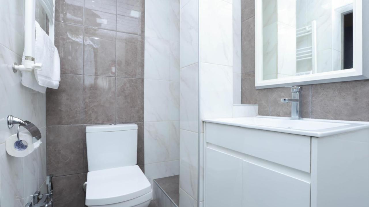 Stay Inn Apartments On Amiryan 15 예레반 외부 사진
