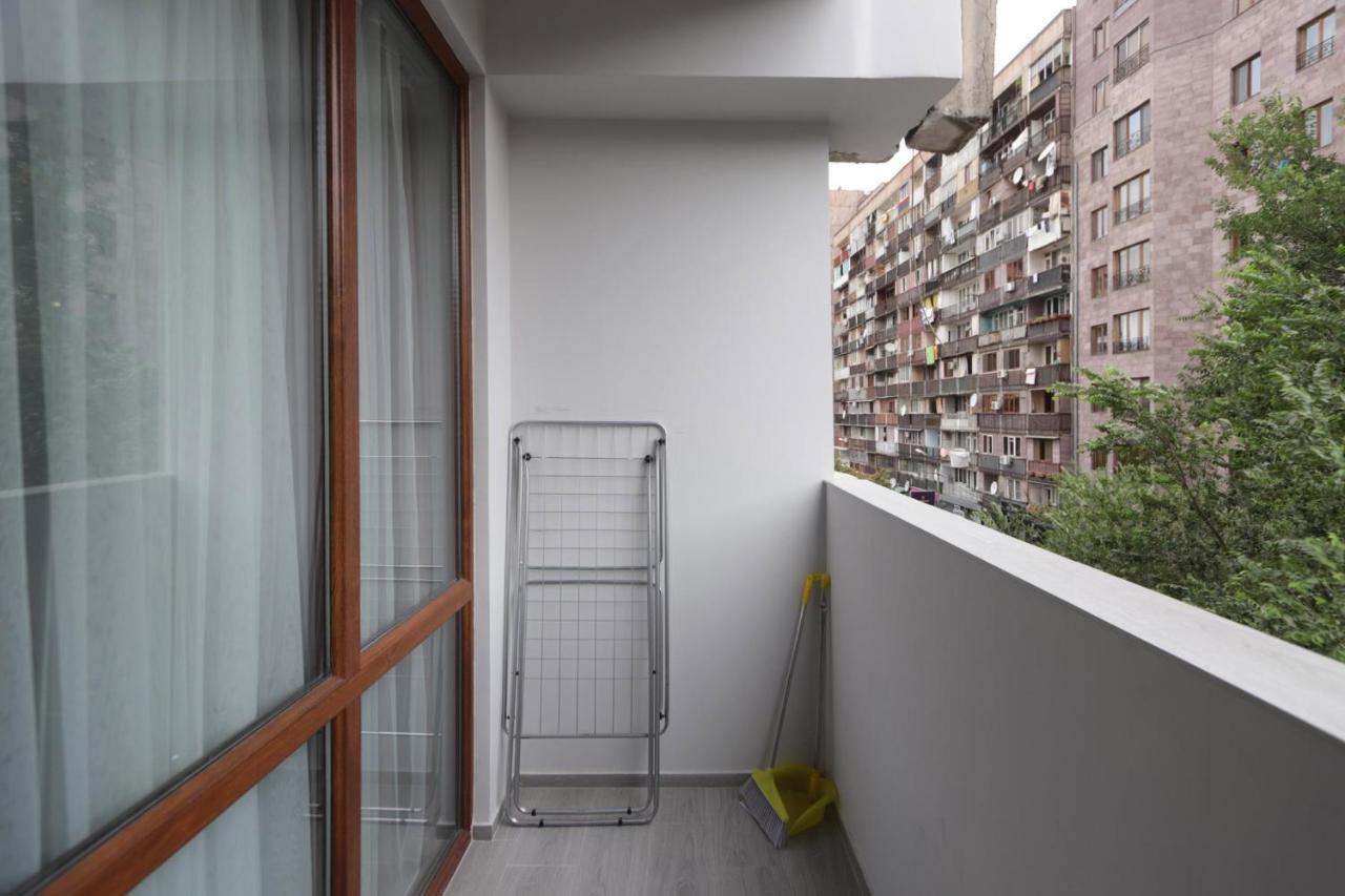 Stay Inn Apartments On Amiryan 15 예레반 외부 사진
