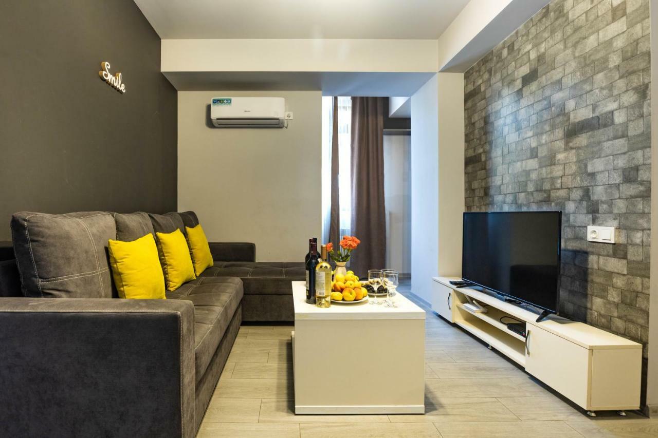 Stay Inn Apartments On Amiryan 15 예레반 외부 사진